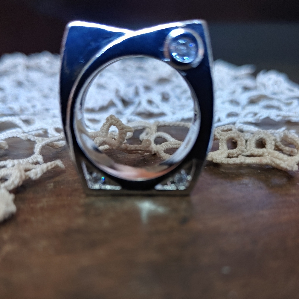 Ring - Picture 6 of 7